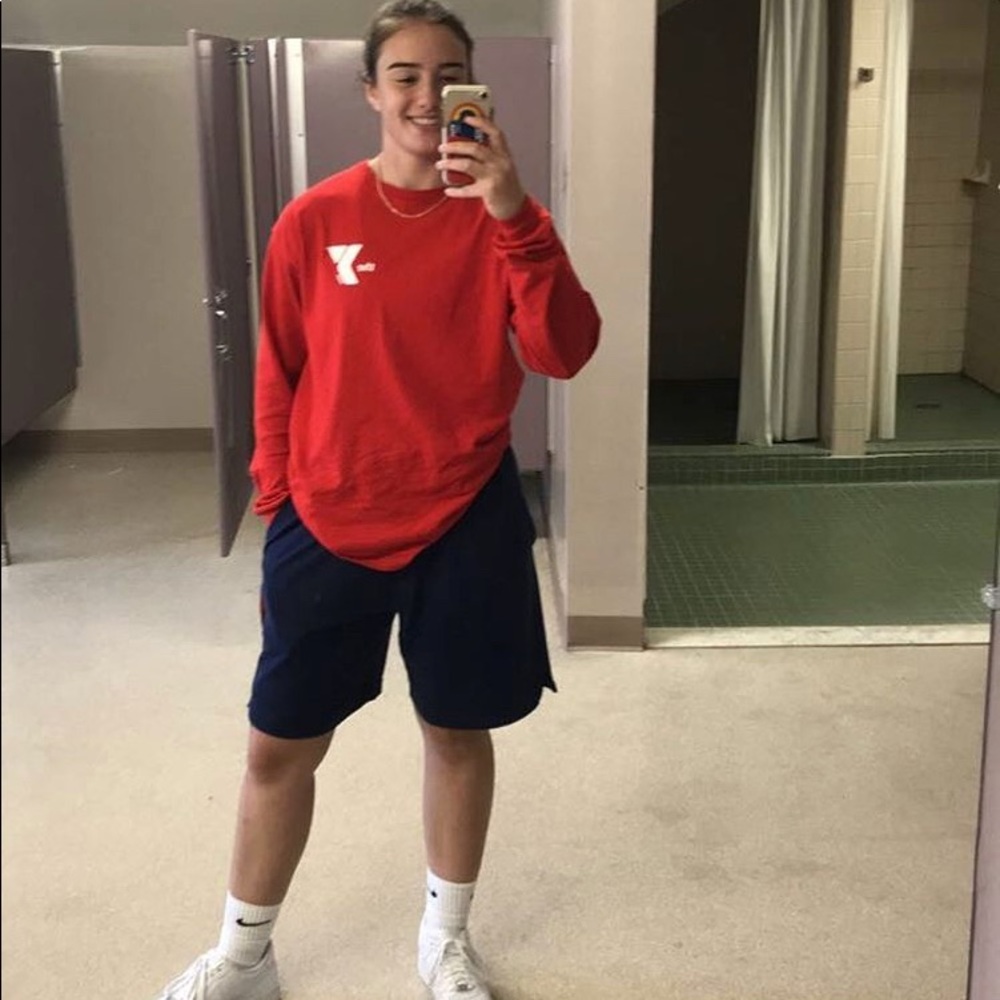 Meet your Posher, Alexandra